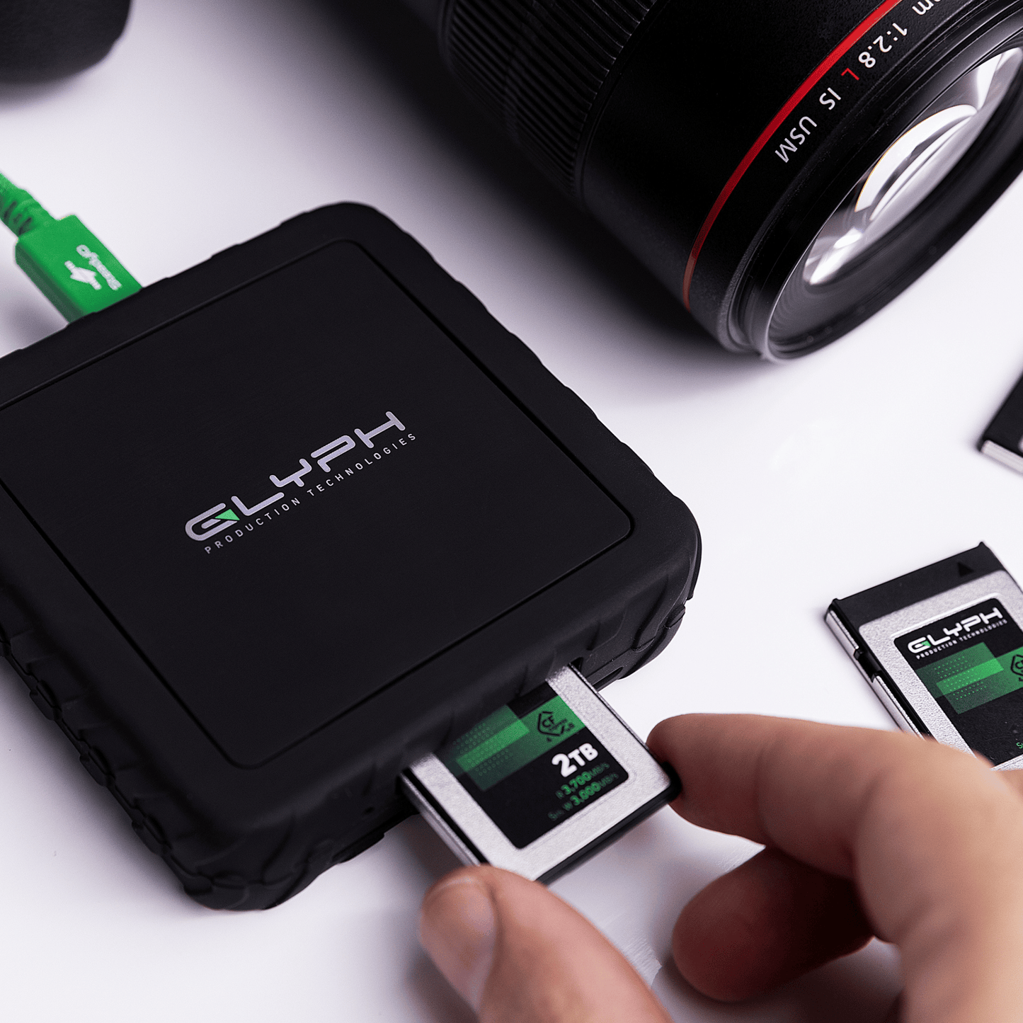 Capture+ CFexpress Type B USB4 Memory Card Reader