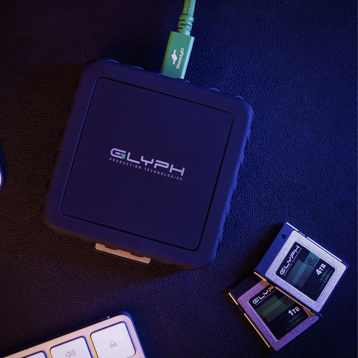 Capture+ CFexpress Type B USB4 Memory Card Reader
