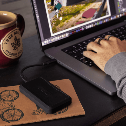 Glyph Atom PRO Portable Thunderbolt 3 NVMe SSD V2