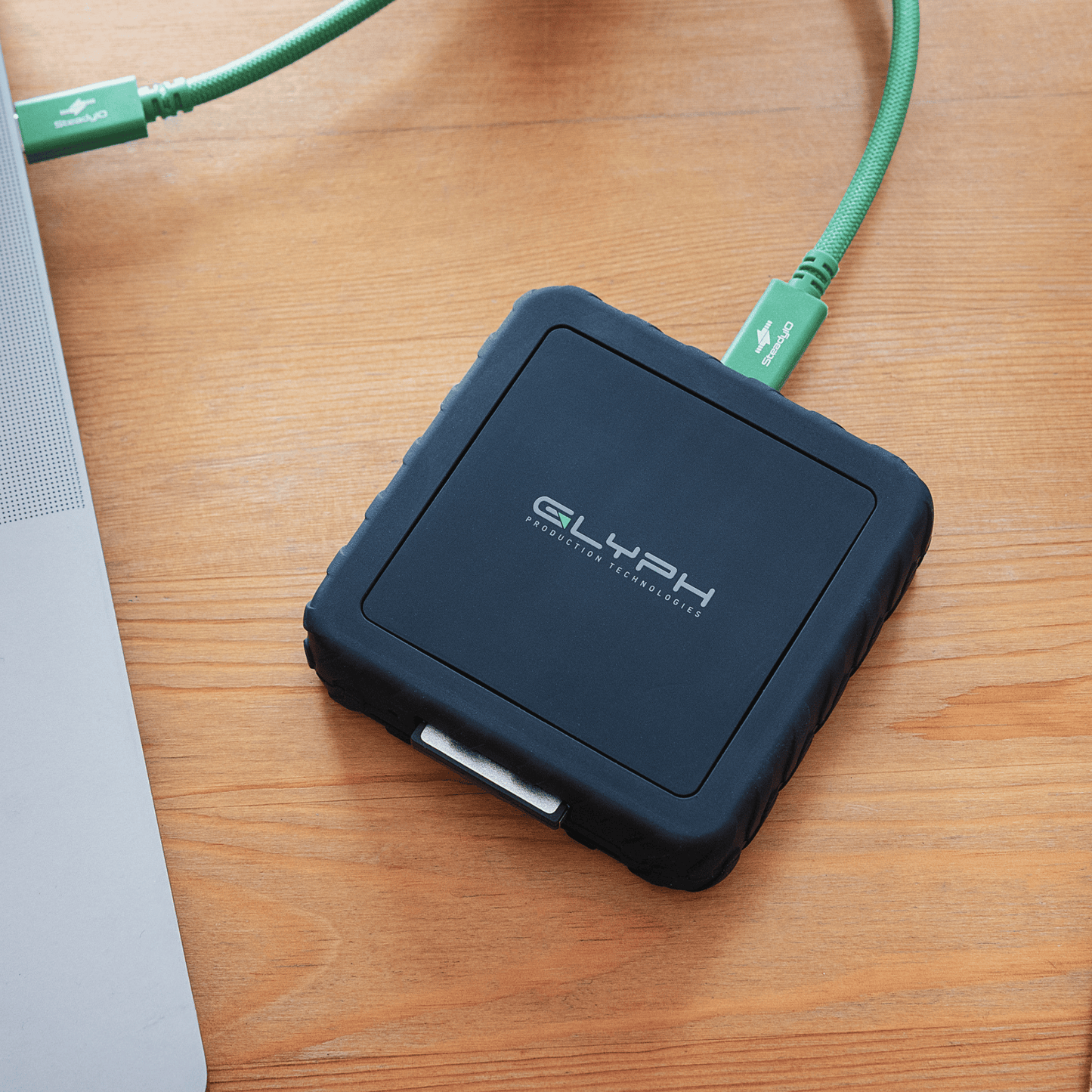Capture+ CFexpress Type B USB4 Memory Card Reader