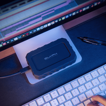 Atom EX40 High-Intensity USB4 NVMe SSD
